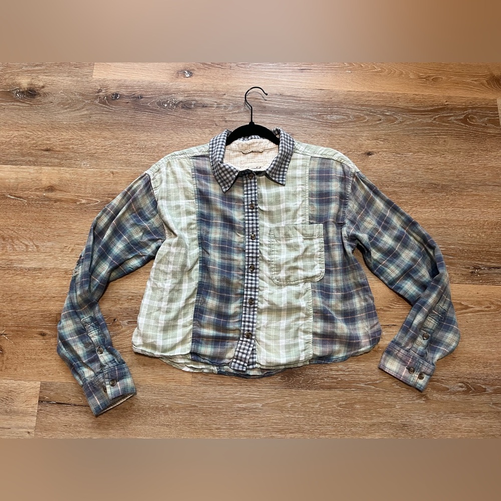 American Eagle Cropped Color Block Flannel Size Small - Picture 1 of 4
